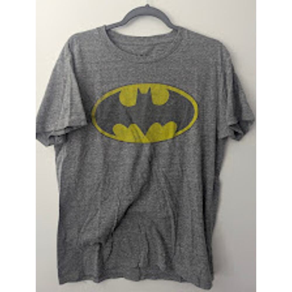 Batman Men’s Large Gray Graphic T-Shirt Classic Logo DC Comics Tee